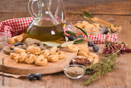 talian taralli. 