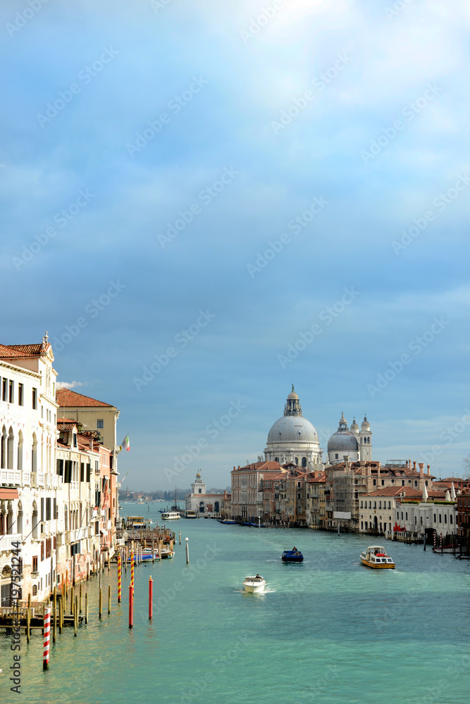 ヴェネツィアとアカデミア橋から見た大運河