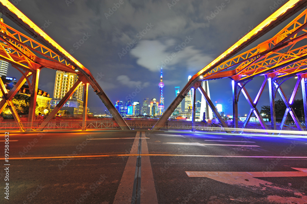 Fototapeta premium Night traffic lights inside of the Garden Bridge of shanghai china.