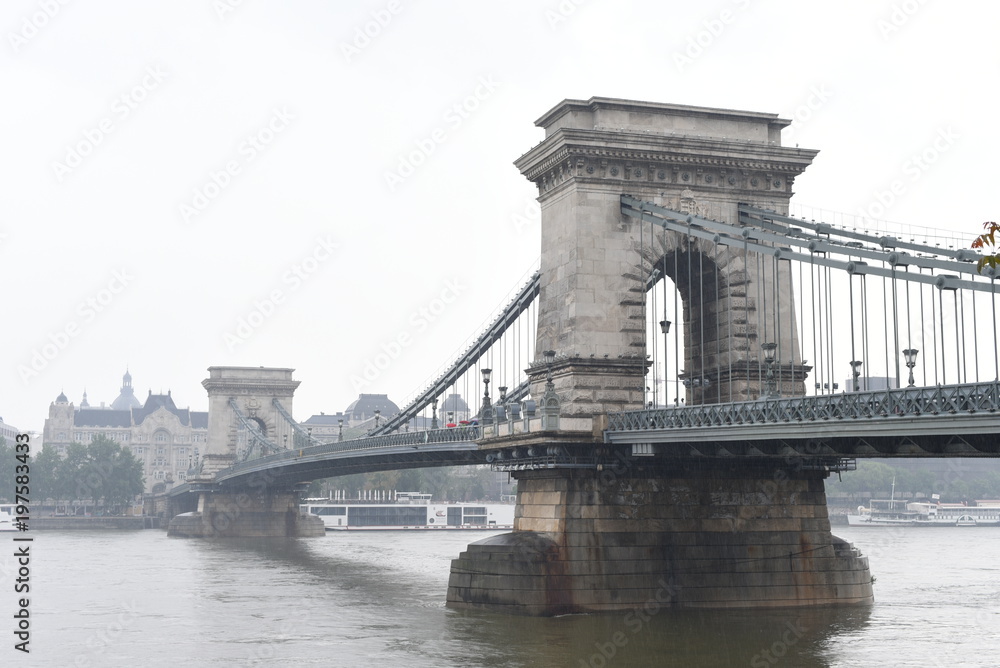 Obraz premium Bridge over the Danube in the fog Budapest Hungarian