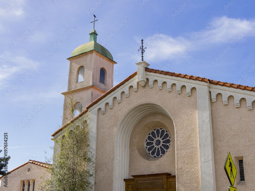 Fototapeta premium Exterior view of the Bay Shore Community Congregational Church
