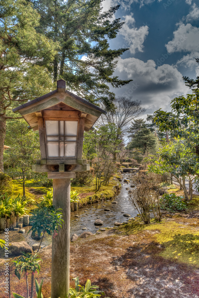 Der Kenrokuen Garden in Kanazawa in Japan