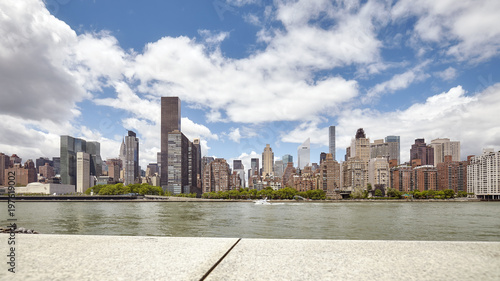 Fotografia Manhattan skyline seen from the Roosevelt Island, New York City, USA