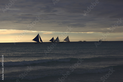 sunset on the island Borakay Filippiny 