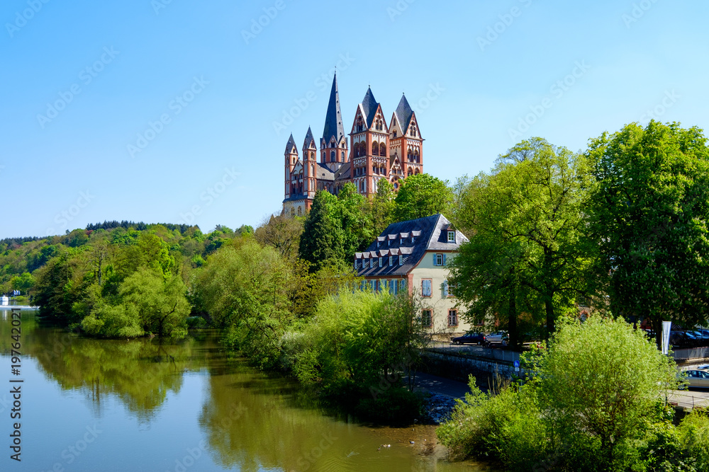 Der Dom zu Limburg und die Lahn