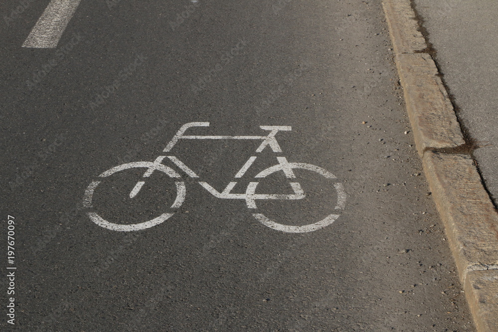 Lane for cyclists, Radweg, Fahrspur für Radfahrer Lane for cyclists, Radweg, Fahrspur für Radfahrer
