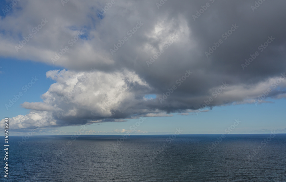 Obraz premium Meer mit Wolken 