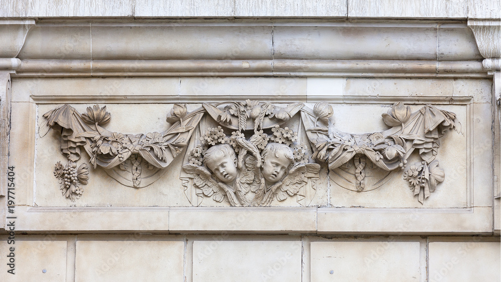 Obraz premium 18th century St Paul Cathedral, decorative relief on facade, London, United Kingdom.