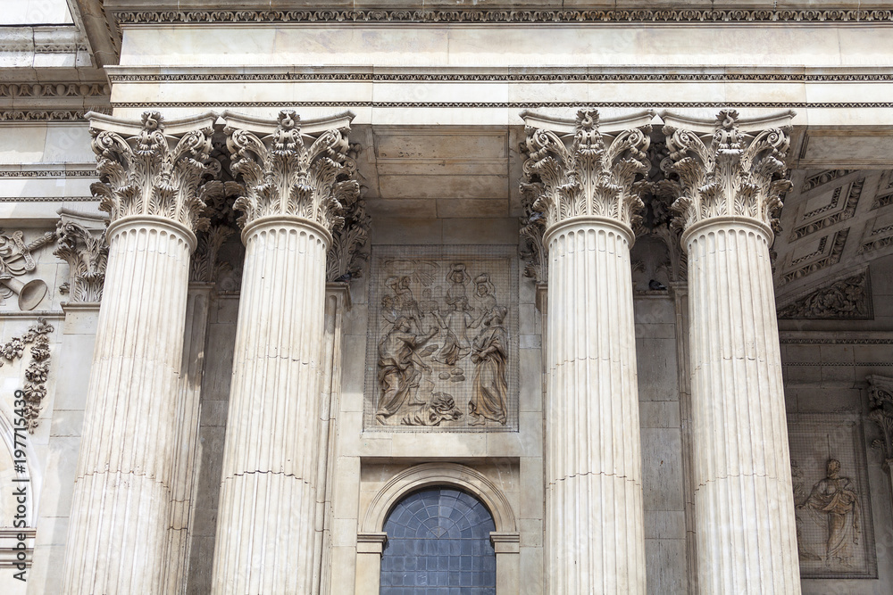 18th century St Paul Cathedral, decorative columns, London, United Kingdom. 18th century St Paul Cathedral, decorative columns, London, United Kingdom.