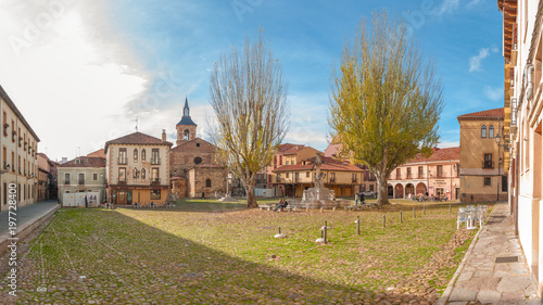Panorámica Plaza del Grano León. Año 2016.