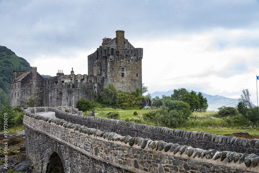 Eilean Donan Castle ( Scotland )