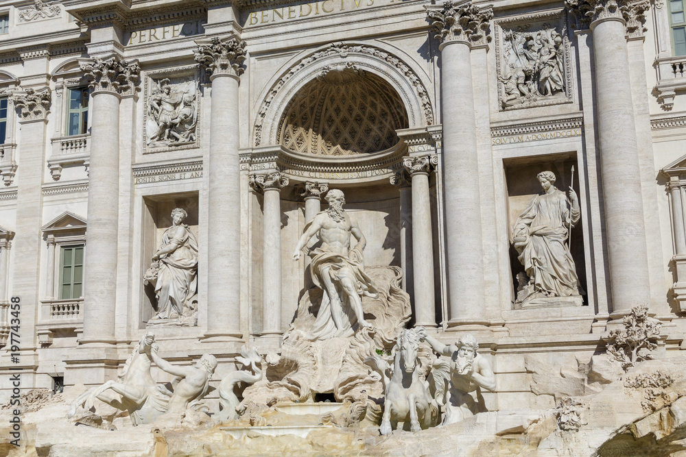 Details on the Trevi Fountain