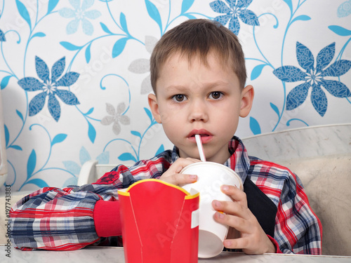 People eat fast food