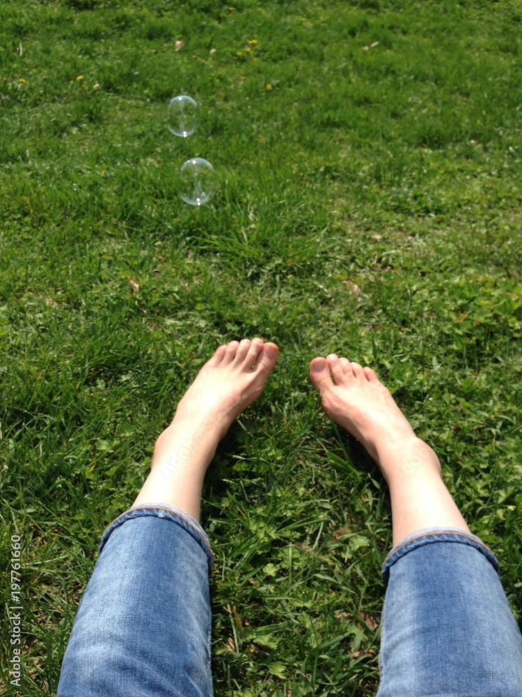  Relaxing On Picnic Day In Spring