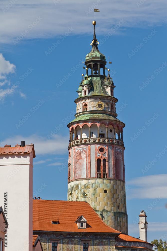 schöne Sehenswürdigkeit von der bunten Malereien der Stadt Krumau in Tschechien