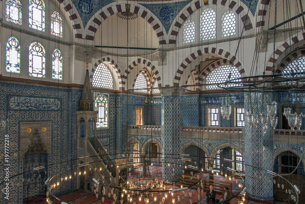 Fototapeta premium Istanbul, Turkey, 25 April 2006: Tails of Rustempasa Mosque.