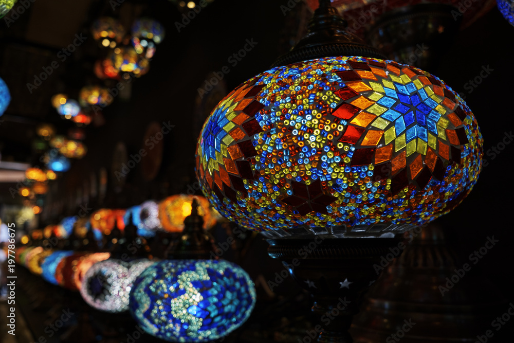 Fototapeta premium Orientalische farbenfrohe Lampen