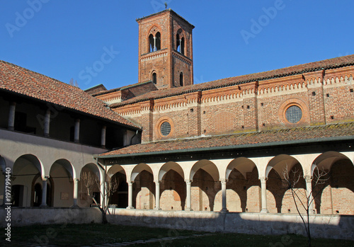 Abbazia di Mirasole; la chiesa e il campanile dal chiostro photo