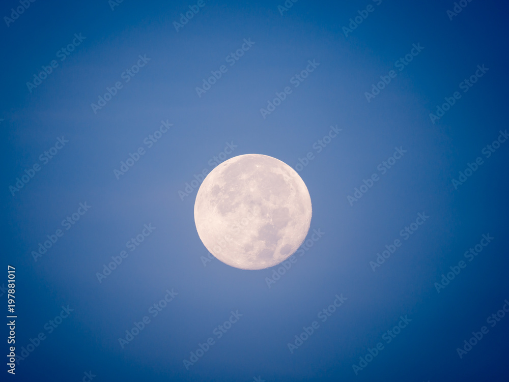 Full Moon in The Daytime