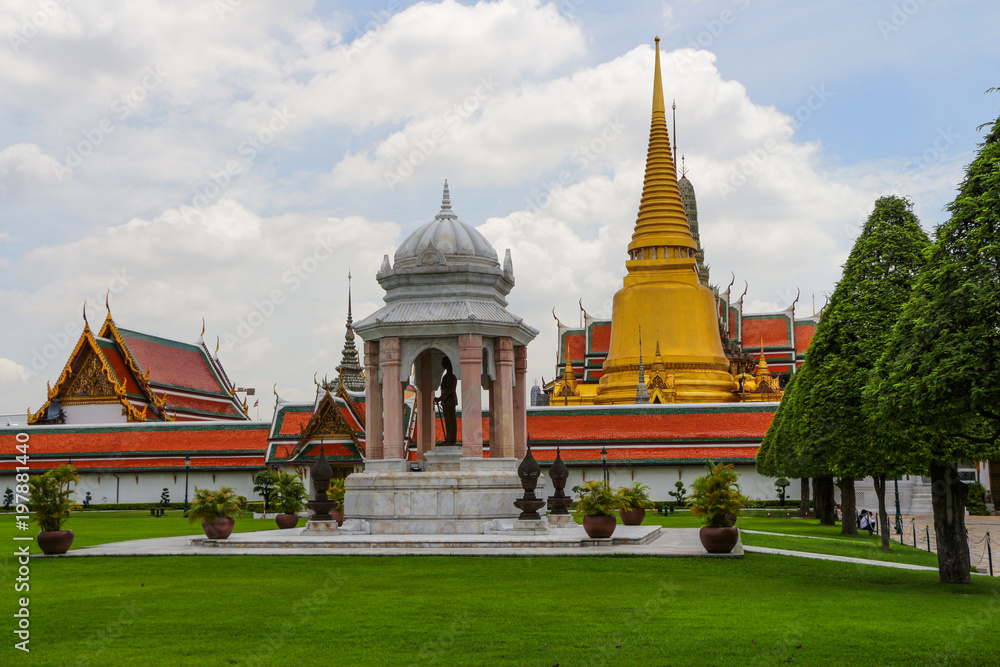 Naklejka premium Grand Palace the Emerald Buddha Temple Thailand