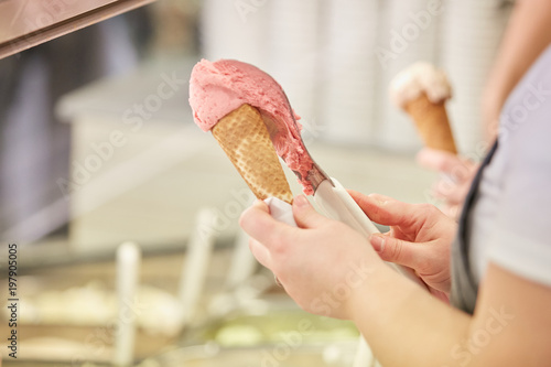 Fotografia Gelateria artigianale cono gelato