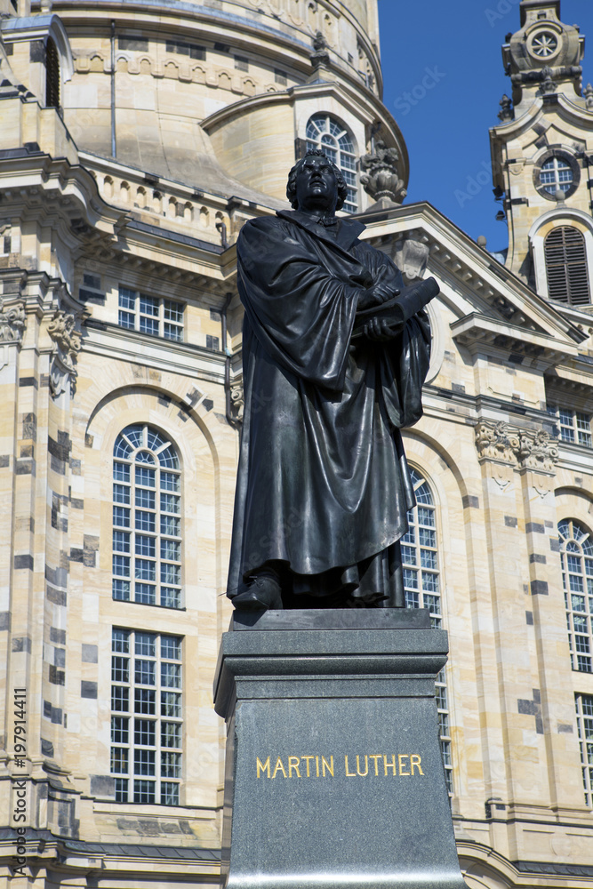 Fototapeta premium Dresden. Martin Luther monument in front of Frauenkirche cathedral...