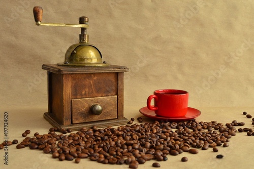 The incredible aroma of coffee, ground by an old coffee grinder, storing old recipes of the Royal drink is a real magic.