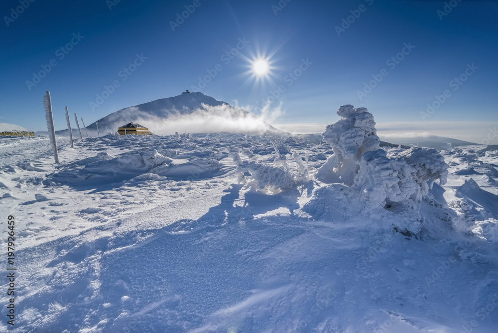 Obraz premium Beautiful landscape of winter Karkonosze mountains, Panorama
