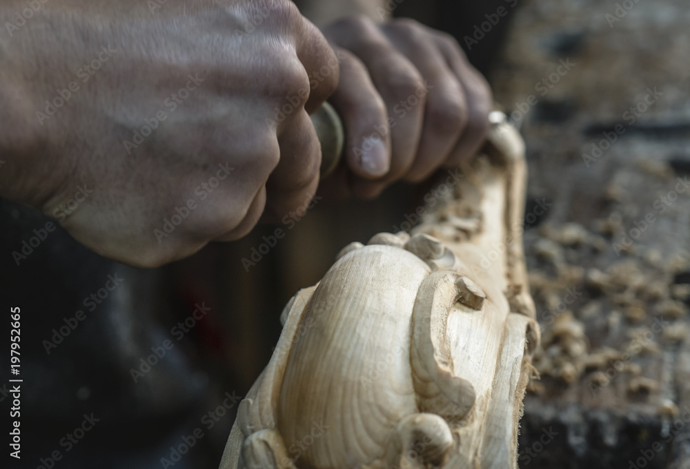 Artisan carve wood Artisan carve wood