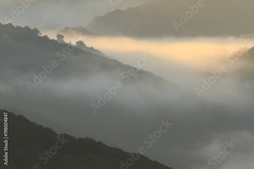 山の夜明け（鳥海山からの眺望） Dawn of the mountain (view from Mt.Chokai)