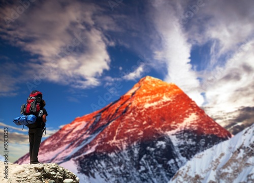 Evening Mount Everest with tourist