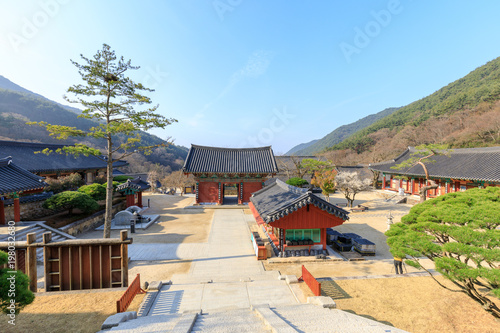 Scenery of Hwaeomsa Temple © yooranpark