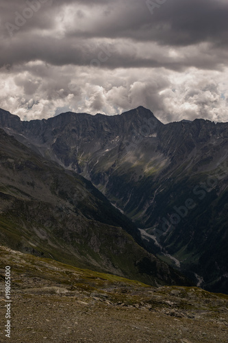 Fototapeta Naklejka Na Ścianę i Meble -  Deep rocky gorge valley in central Europe