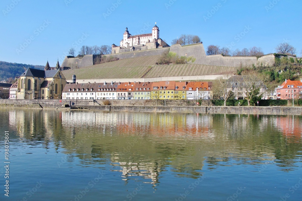 Würzburg, Main, Kirche und Festung Marienberg Würzburg, Main, Kirche und Festung Marienberg
