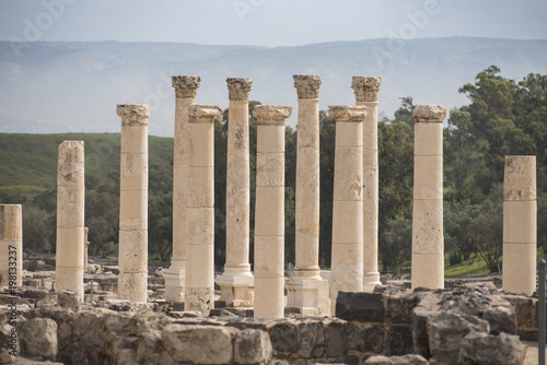 Standing Columns, Beit Shean