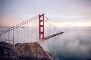 Canvas schilderij Golden Gate Bridge Golden Gate Bridge over baai  © Nick
