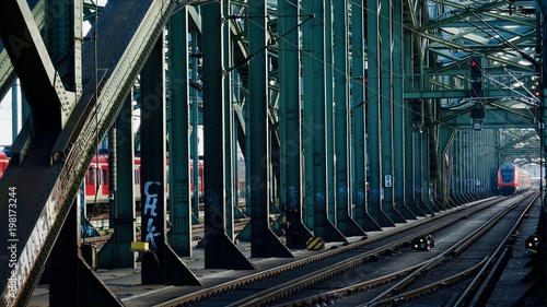 Hohenzollernbrücke in Köln, Eisenbahnbrücke