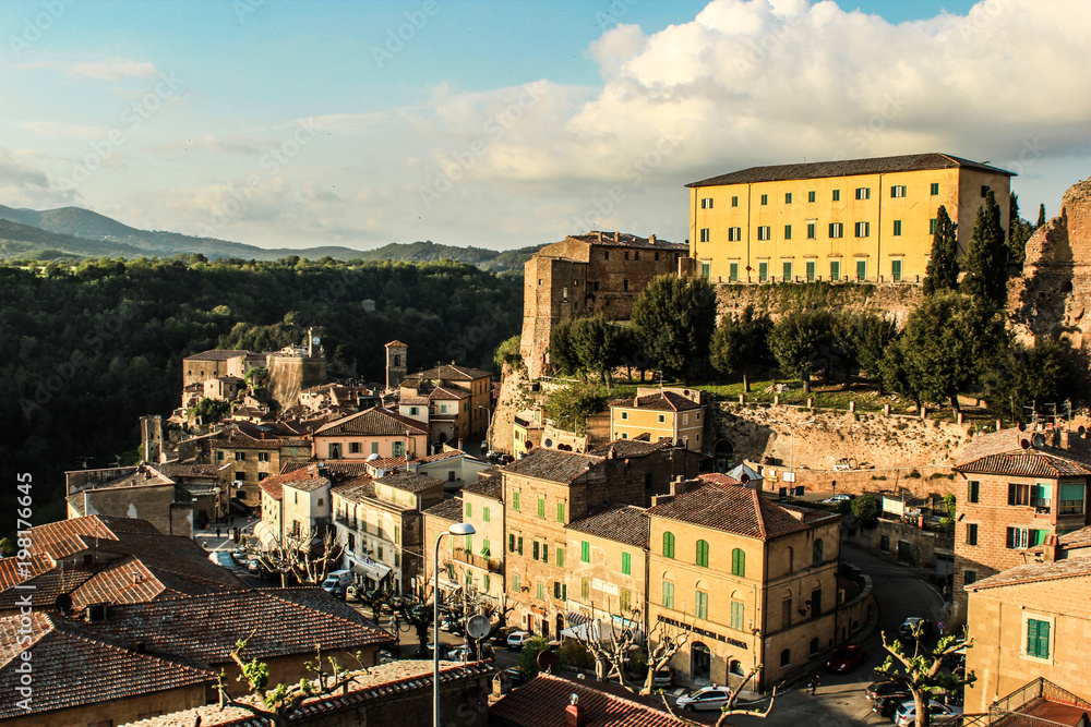 Fototapeta premium miasto Sorano w Toskanii