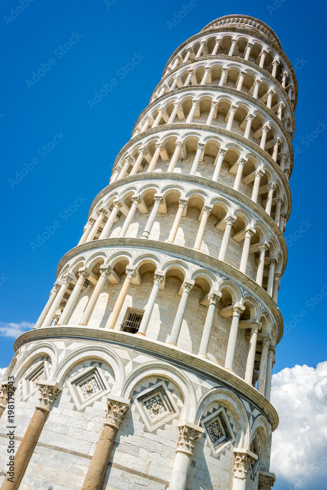 Leaning tower of Pisa aon blue sky background, Tuscany, Italy