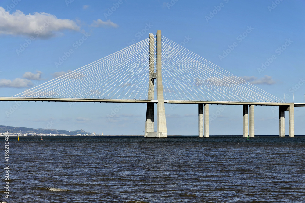 Vasco-da-Gama-Brücke, Ponte Vasco da Gama, 17, 2 km, Baubeginn 1995, Lissabon, Lisboa, Portugal, Europa
