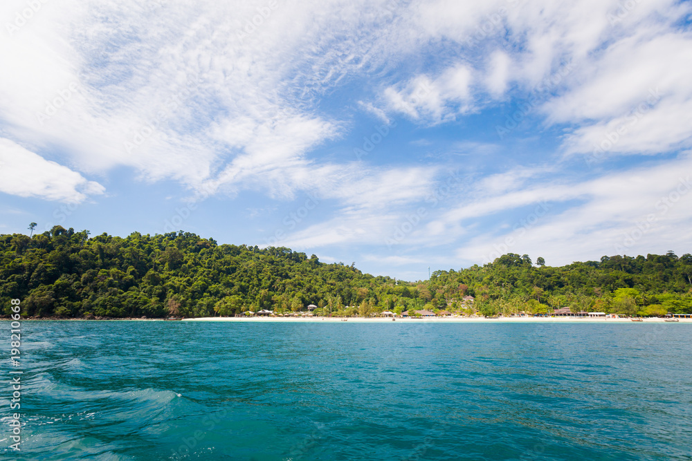 Fototapeta premium Tropical landscape of Koh Ngai