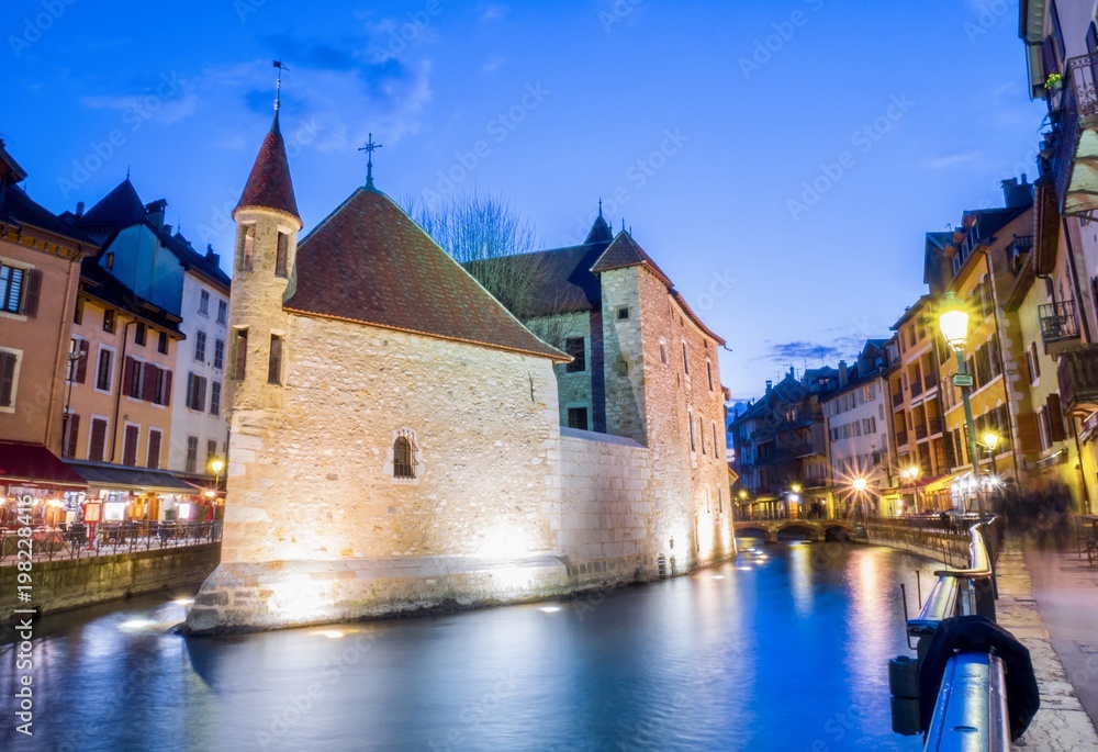 Fototapeta premium Palais de l'Isle à Annecy, Haute-Savoie, France