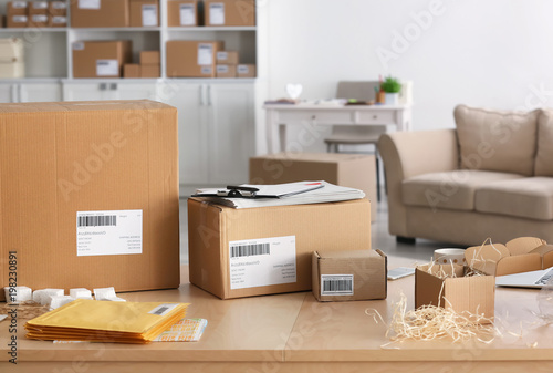 Parcel boxes and envelopes ...