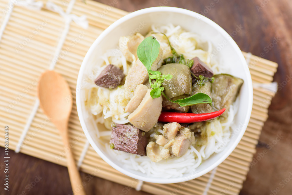Thai food, rice noodles with green curry chicken (Kanom Jeen Kang Keaw Wan Gai) Thai food, rice noodles with green curry chicken (Kanom Jeen Kang Keaw Wan Gai)