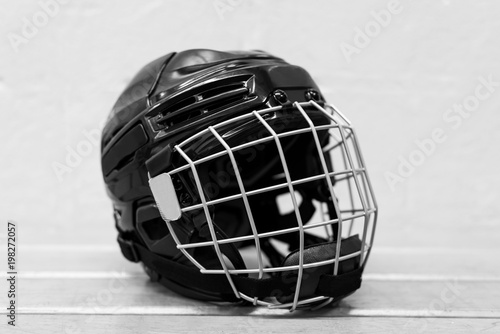 Kid's hockey gear: helmet