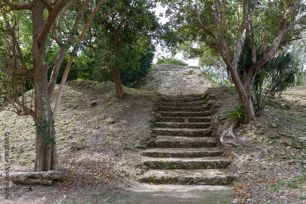 Ruins of the ancient Mayan town Cerros, Belize Ruins of the ancient Mayan town Cerros, Belize