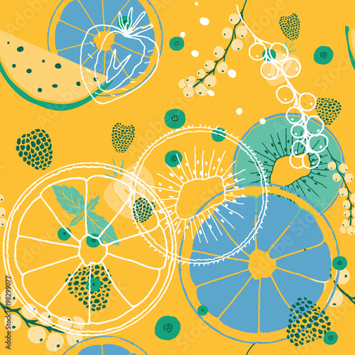 Fresh seamless pattern with fruits and berries.