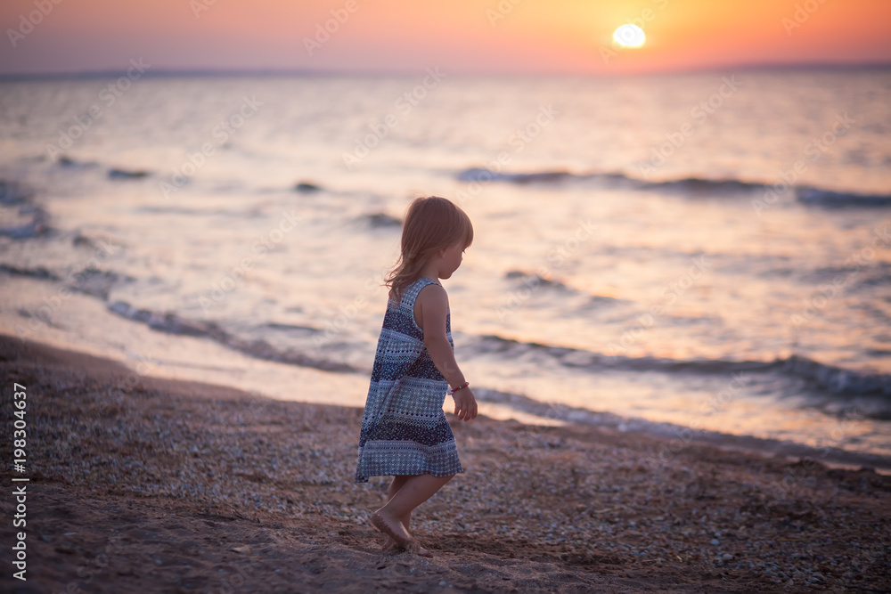 Little girl and sea