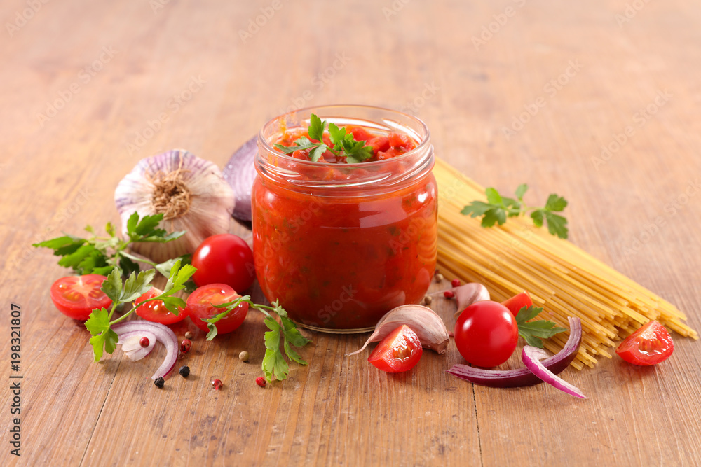 tomato sauce and spaghetti tomato sauce and spaghetti