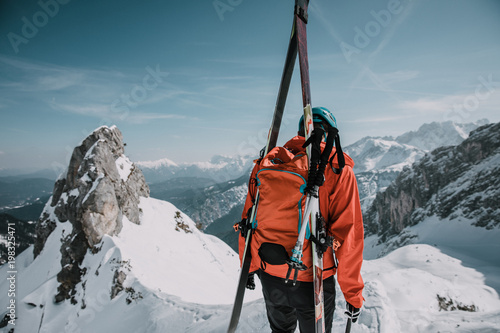 Skitour Mann Freiheit Gipfel